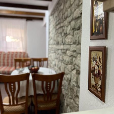 Pjetri House Hotel Berat Exterior photo