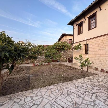 Pjetri House Hotel Berat Exterior photo