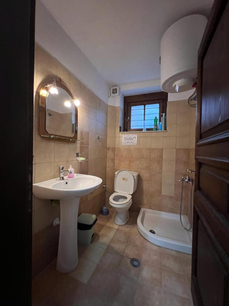 Pjetri House Hotel Berat Exterior photo