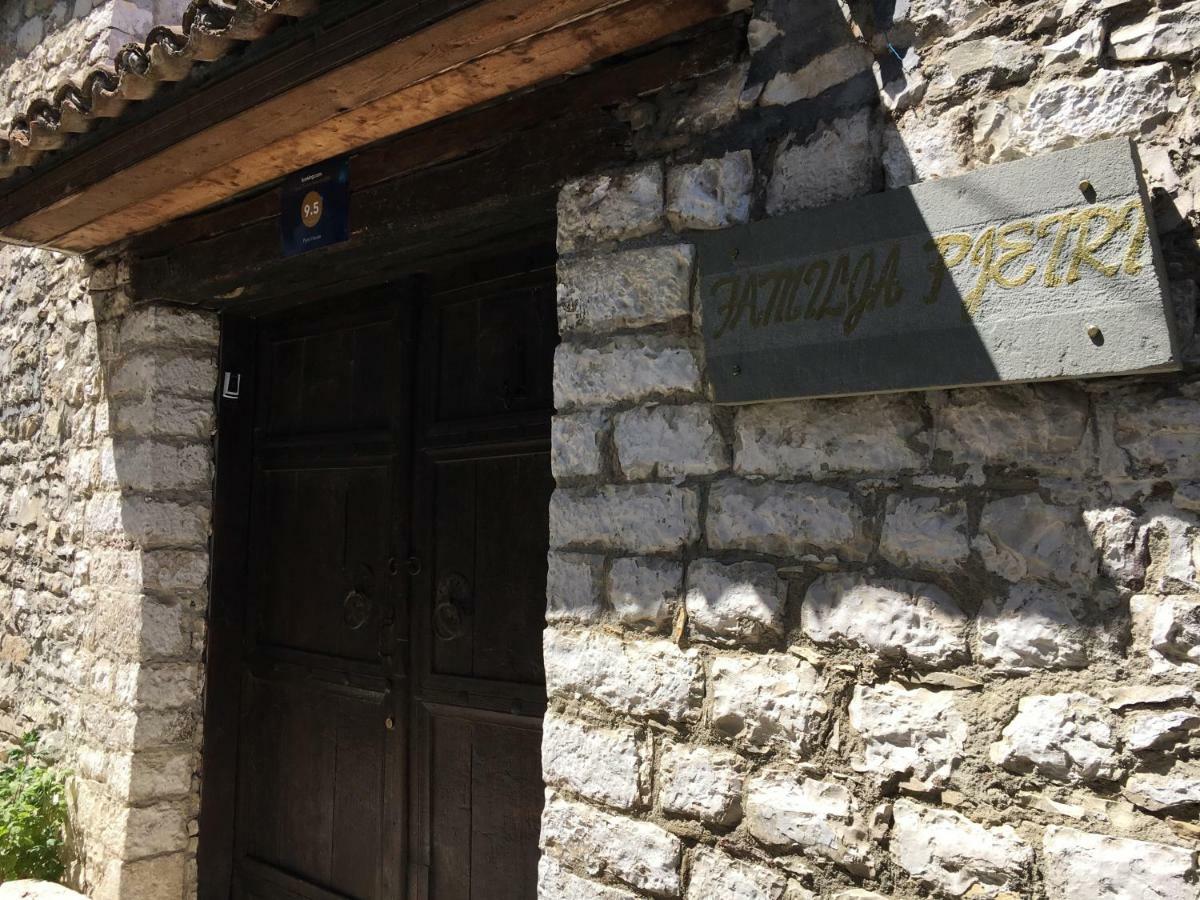 Pjetri House Hotel Berat Exterior photo